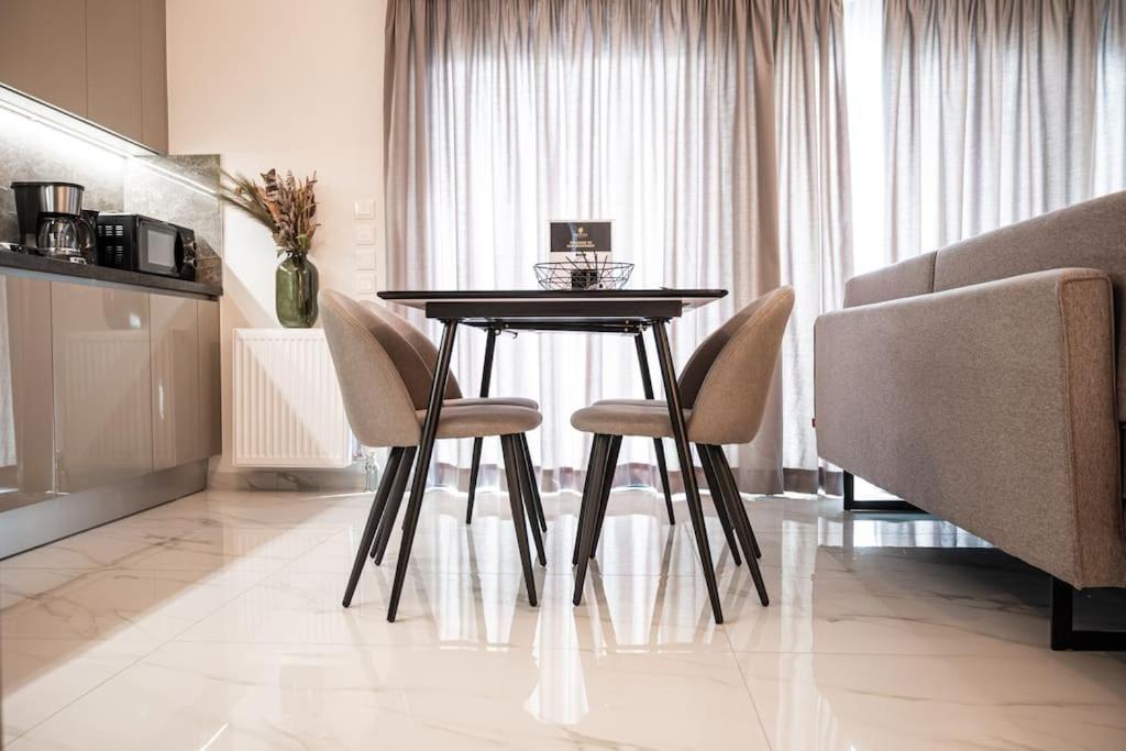 Μεζονέτα Με Θέα Στο Πάρκο Σταύρος Νιάρχος One Apartment เอเธนส์ ภายนอก รูปภาพ