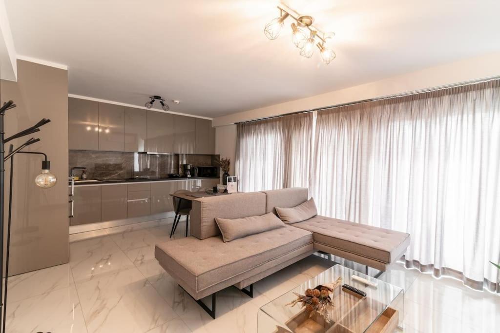 Μεζονέτα Με Θέα Στο Πάρκο Σταύρος Νιάρχος One Apartment เอเธนส์ ภายนอก รูปภาพ