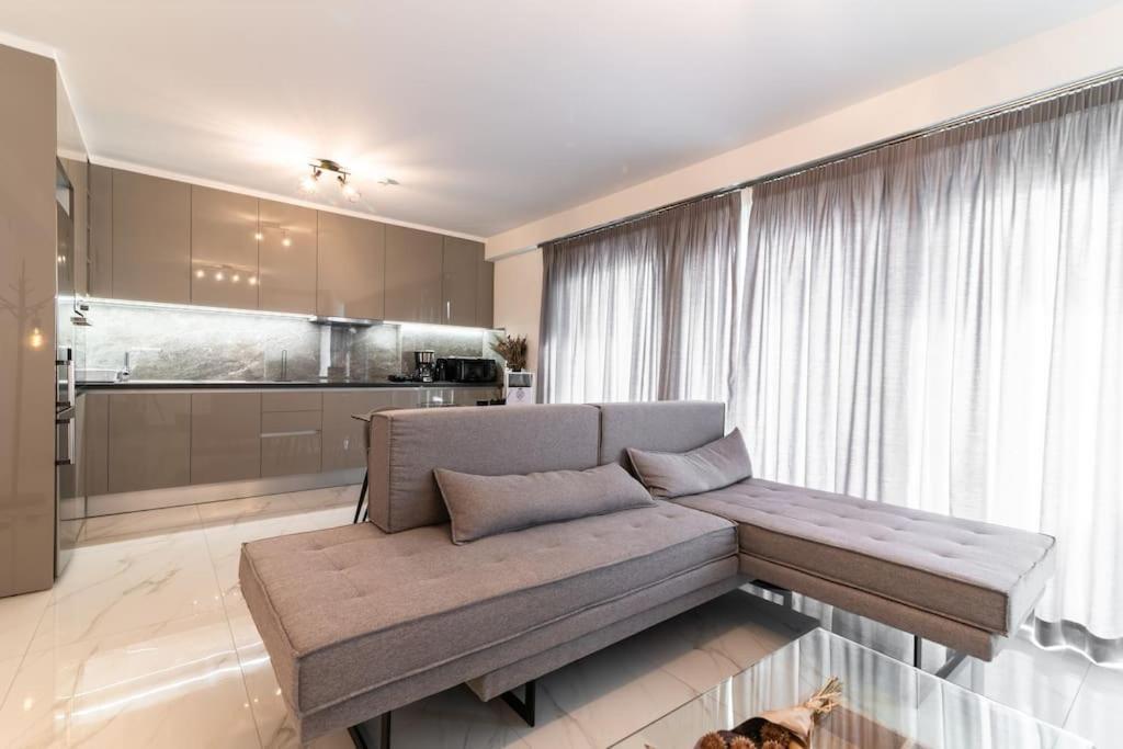 Μεζονέτα Με Θέα Στο Πάρκο Σταύρος Νιάρχος One Apartment เอเธนส์ ภายนอก รูปภาพ